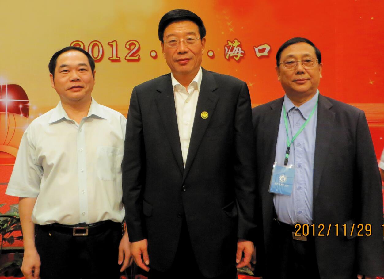 2012年，時(shí)任湖南省委書記徐守盛蒞臨?？谝暡?jpg