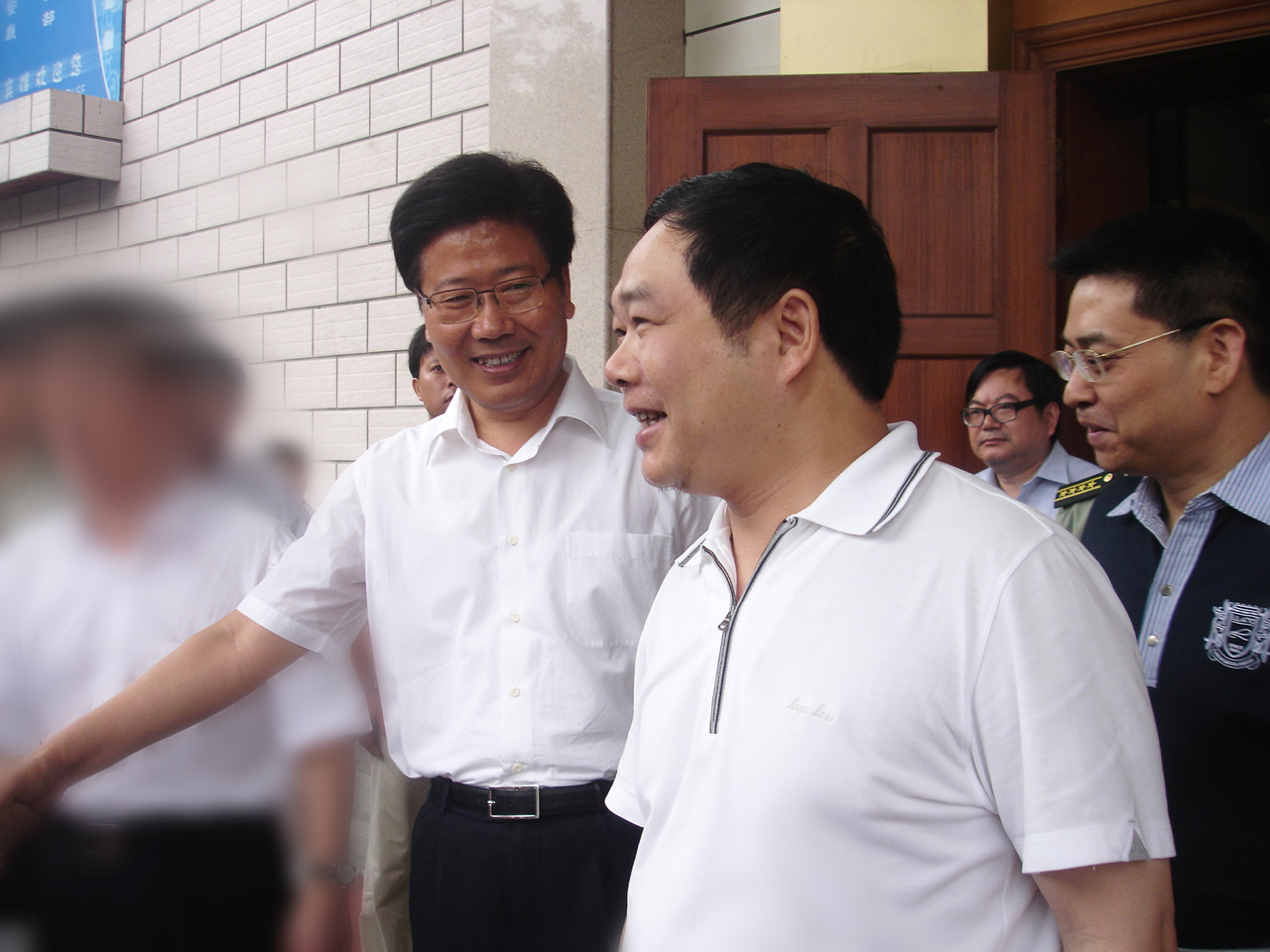 2009年6月，中央政治局委員，時(shí)任湖南省書記張春賢接見董事長李建煒.jpg